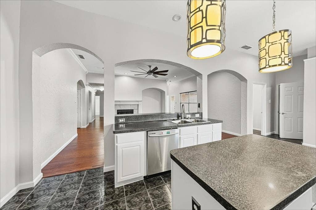 128 Annette Street, Lancaster, TX 75146