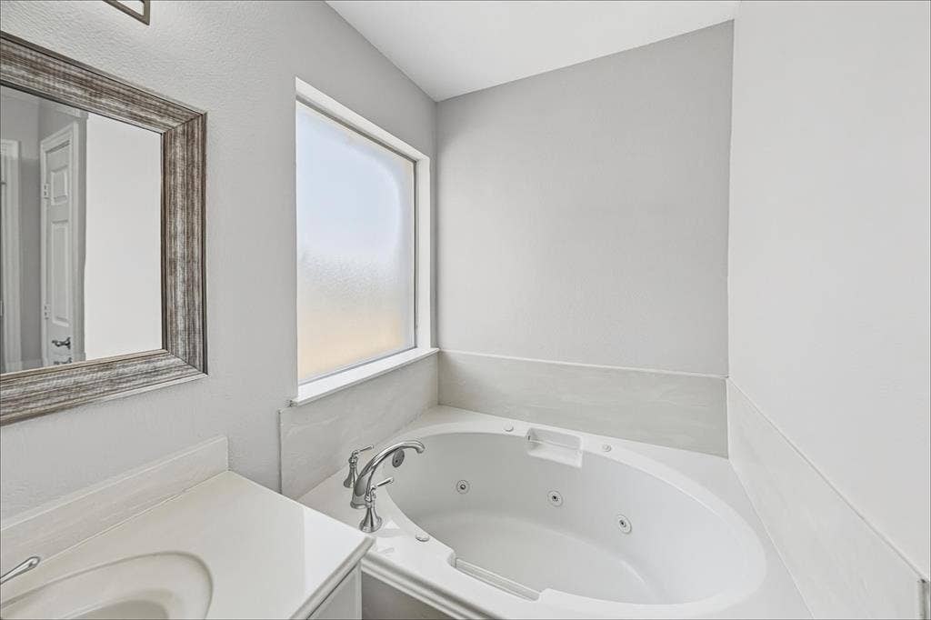 128 Annette Street, Lancaster, TX 75146