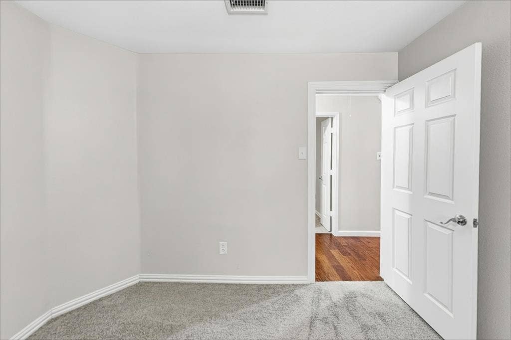 128 Annette Street, Lancaster, TX 75146