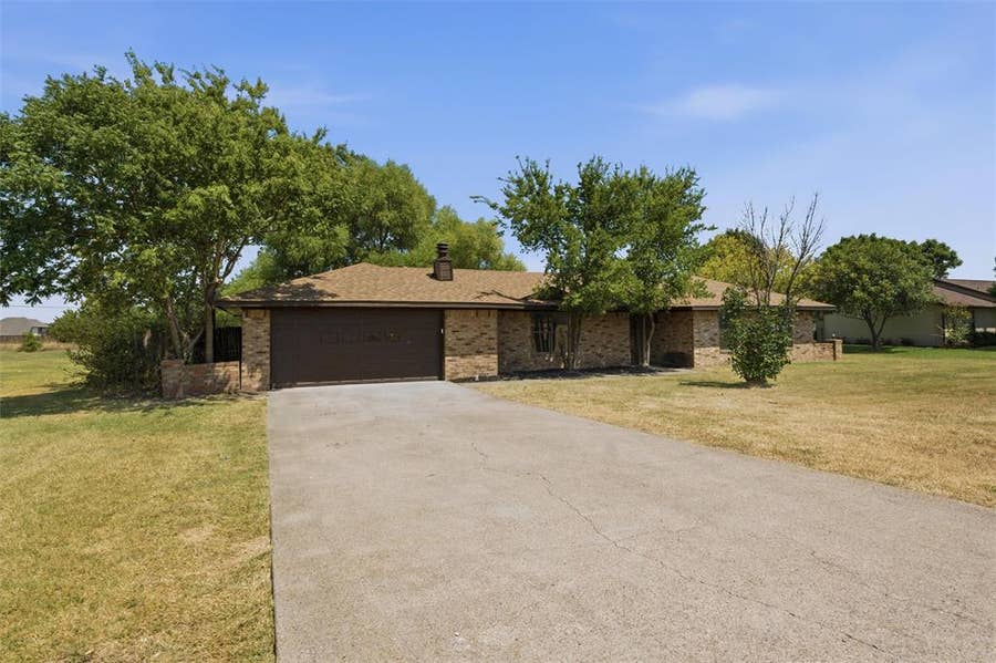 Property photo for 124 Prairie Creek Road, Red Oak, TX