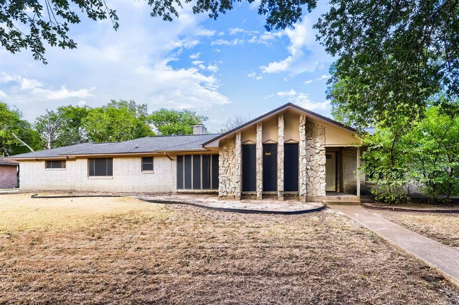 Property photo for 1760 S Duncanville Road, Cedar Hill, TX