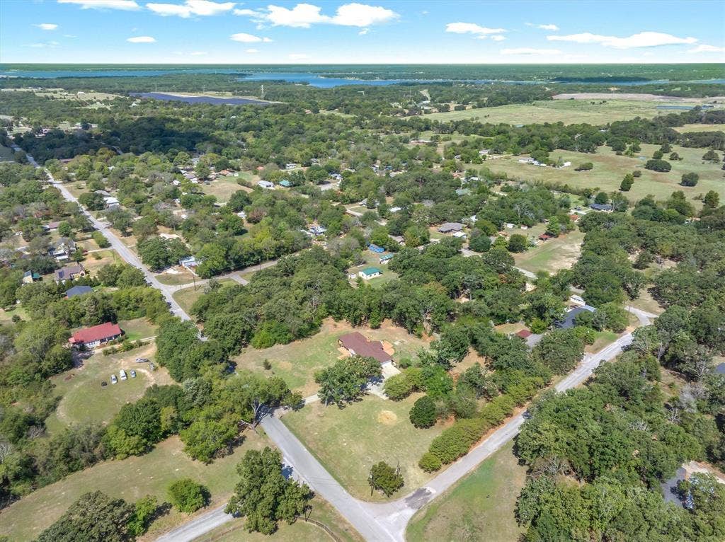 609 E Dewey Street, Malakoff, TX 75148 609 E Dewey Street, Malakoff, TX 75148