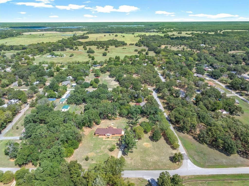 609 E Dewey Street, Malakoff, TX 75148 609 E Dewey Street, Malakoff, TX 75148