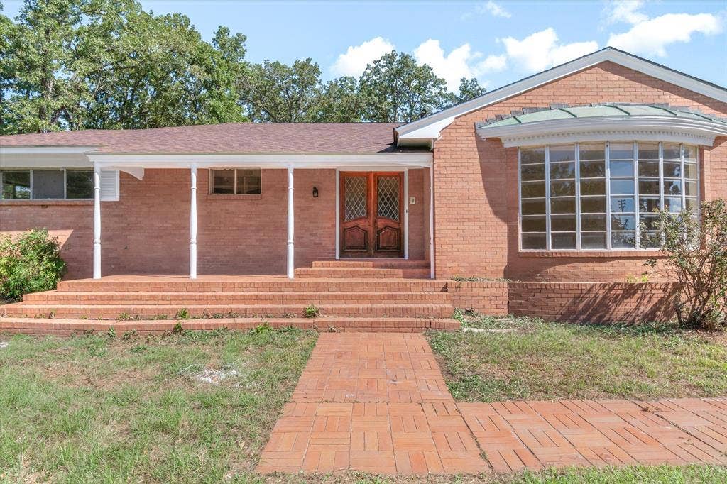 609 E Dewey Street, Malakoff, TX 75148 609 E Dewey Street, Malakoff, TX 75148
