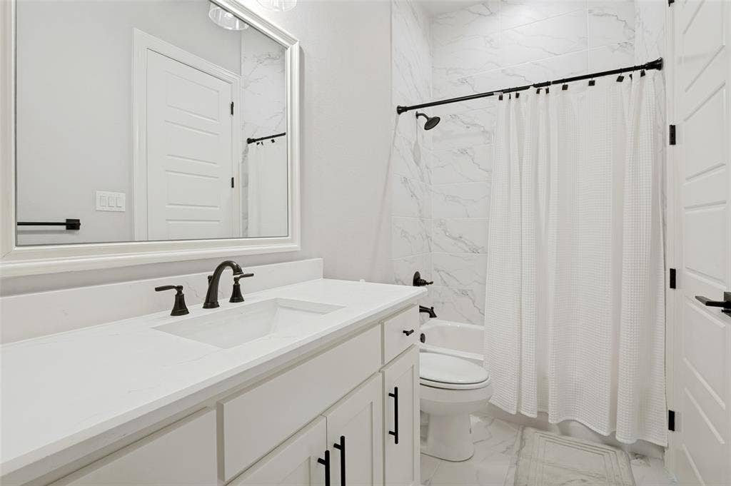 5850 Harper Drive, Midlothian, TX 76065