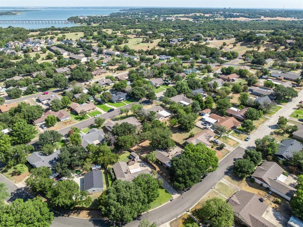 8565 Briargrove Drive, Woodway, TX 76712 8565 Briargrove Drive, Woodway, TX 76712