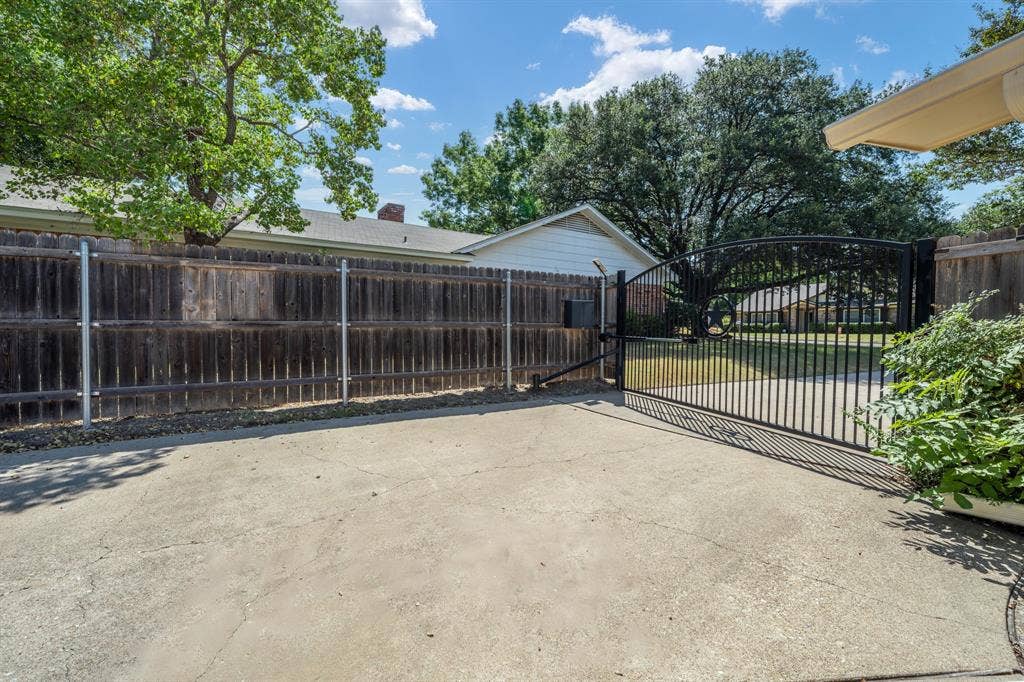 8565 Briargrove Drive, Woodway, TX 76712 8565 Briargrove Drive, Woodway, TX 76712