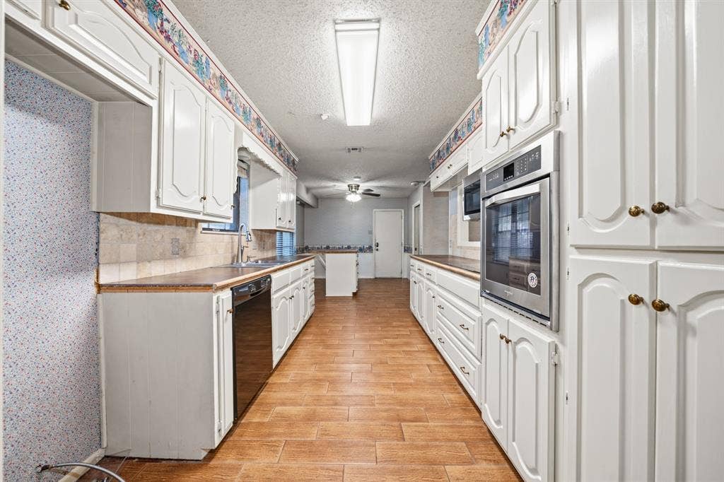 8565 Briargrove Drive, Woodway, TX 76712 8565 Briargrove Drive, Woodway, TX 76712