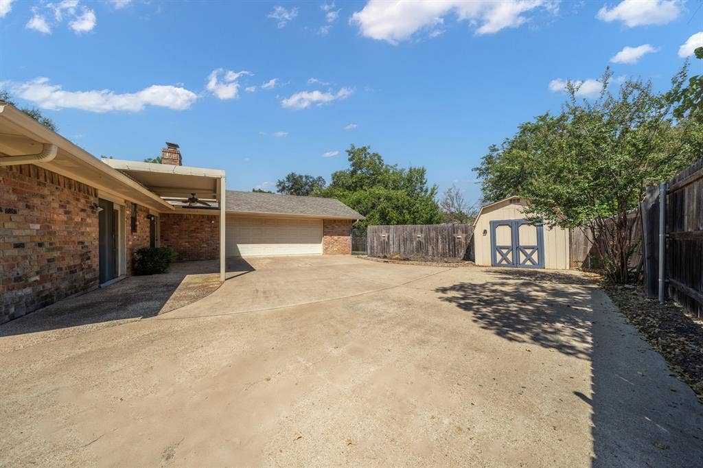 8565 Briargrove Drive, Woodway, TX 76712 8565 Briargrove Drive, Woodway, TX 76712