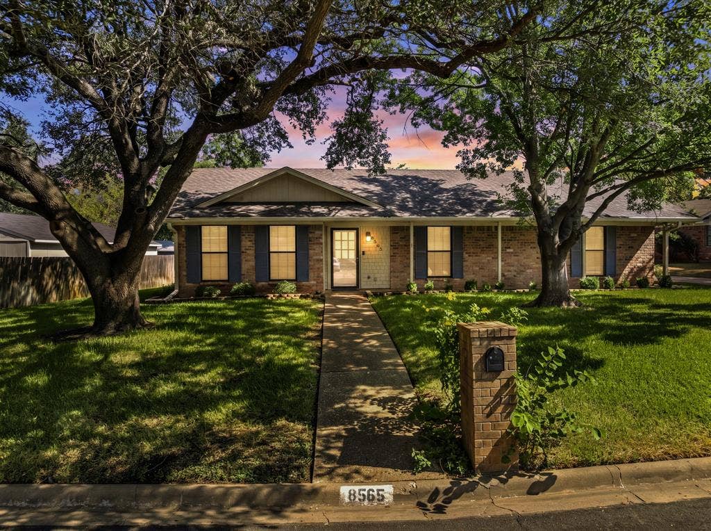 8565 Briargrove Drive, Woodway, TX 76712 8565 Briargrove Drive, Woodway, TX 76712