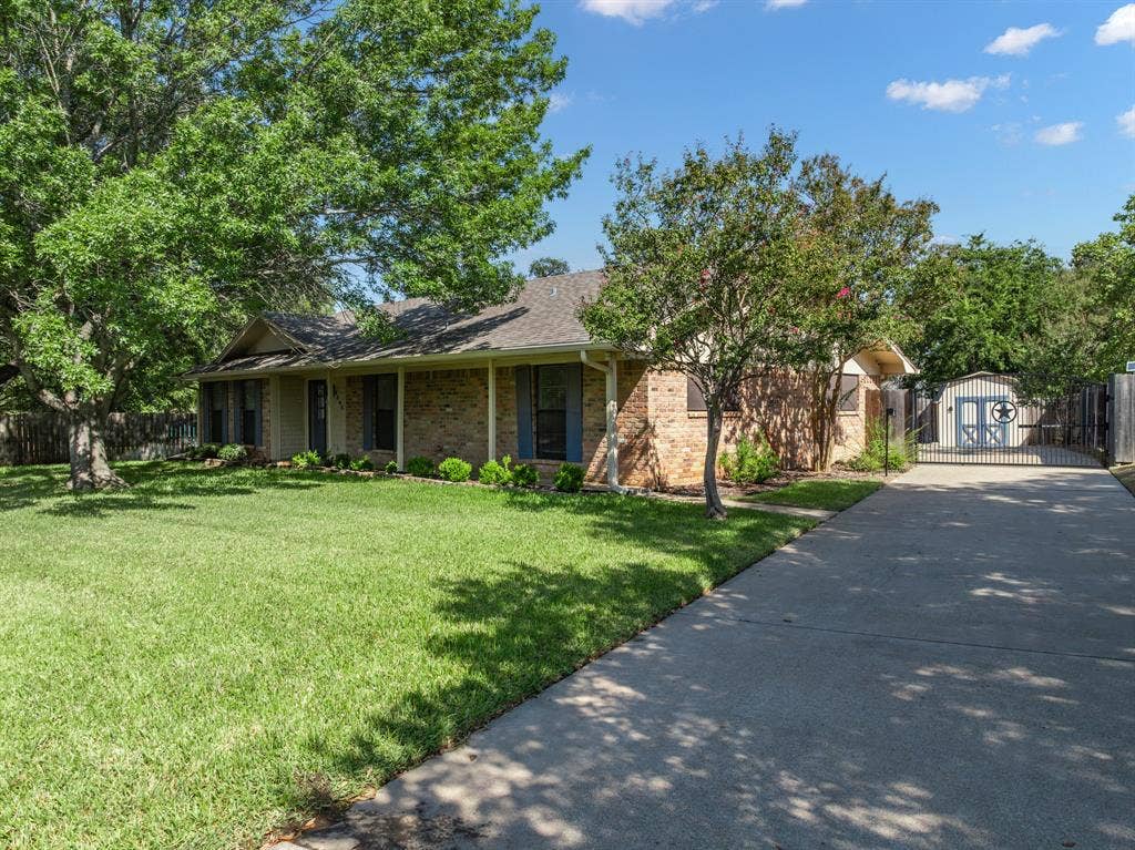 8565 Briargrove Drive, Woodway, TX 76712 8565 Briargrove Drive, Woodway, TX 76712