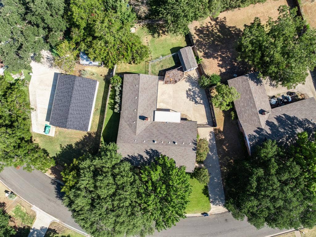 8565 Briargrove Drive, Woodway, TX 76712 8565 Briargrove Drive, Woodway, TX 76712