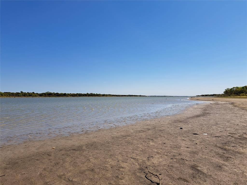 000 FM 982, Princeton, TX 75407 Walk down to the lake
