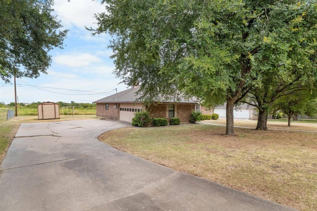 502 Celeste Drive, Robinson, TX 76706 502 Celeste Drive, Robinson, TX 76706