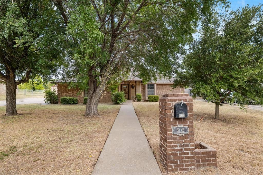 502 Celeste Drive, Robinson, TX 76706 502 Celeste Drive, Robinson, TX 76706