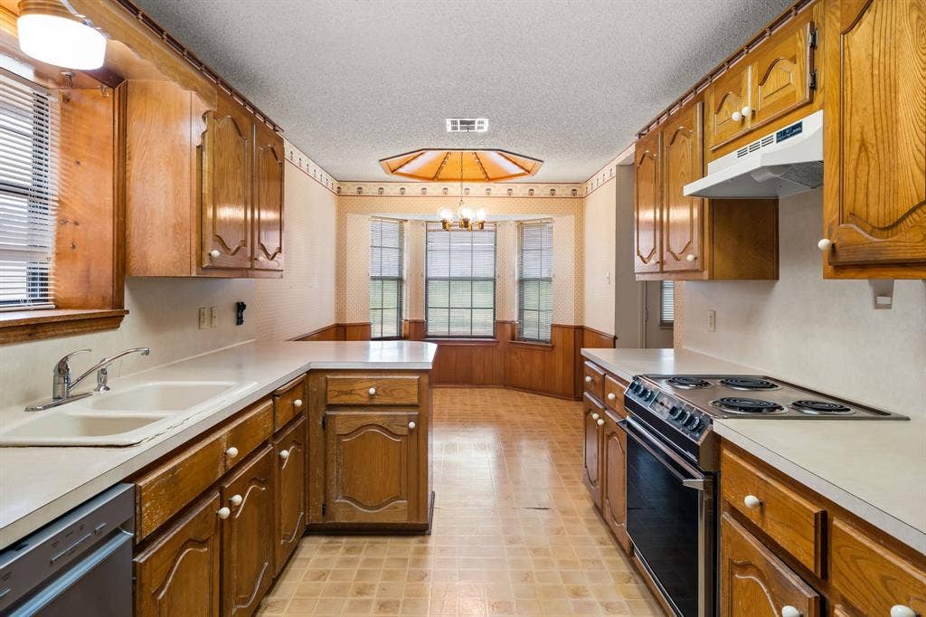 502 Celeste Drive, Robinson, TX 76706 502 Celeste Drive, Robinson, TX 76706