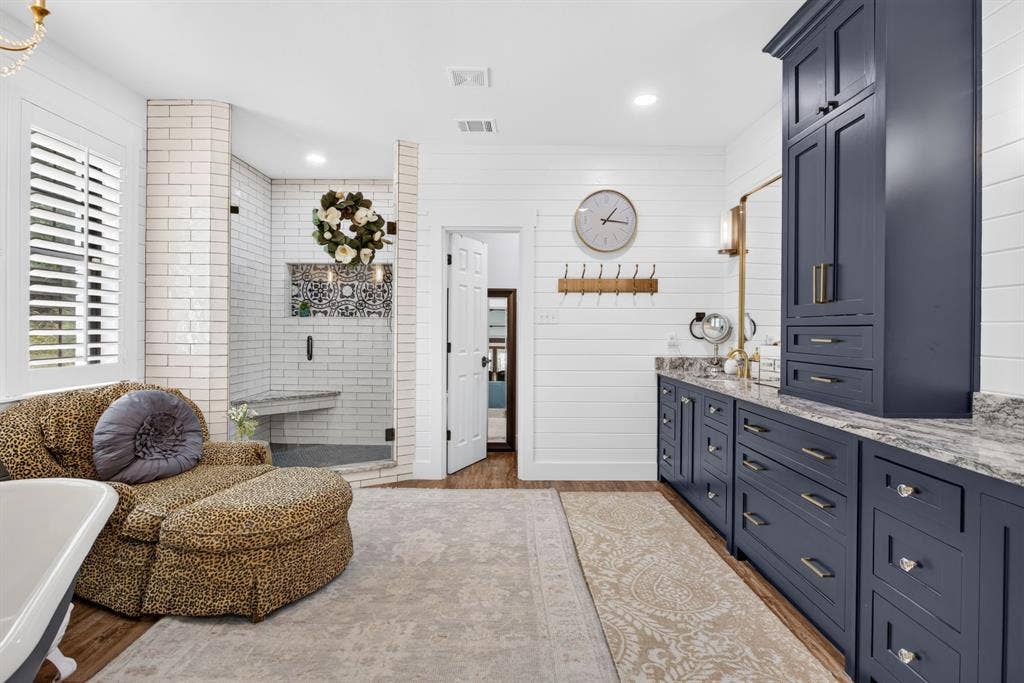 6400 Lake Oaks Circle, Fort Worth, TX 76108 6400 Lake Oaks Circle, Fort Worth, TX 76108