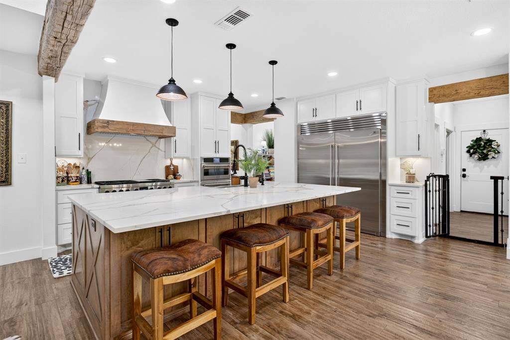 6400 Lake Oaks Circle, Fort Worth, TX 76108 6400 Lake Oaks Circle, Fort Worth, TX 76108
