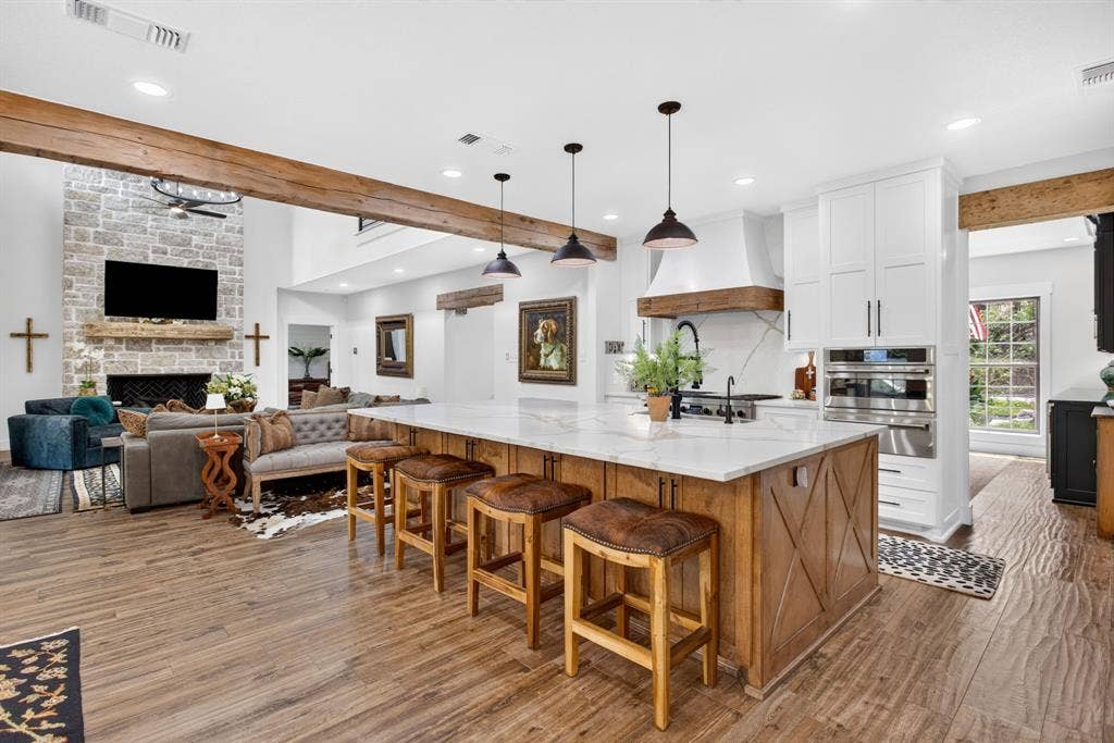 6400 Lake Oaks Circle, Fort Worth, TX 76108 6400 Lake Oaks Circle, Fort Worth, TX 76108