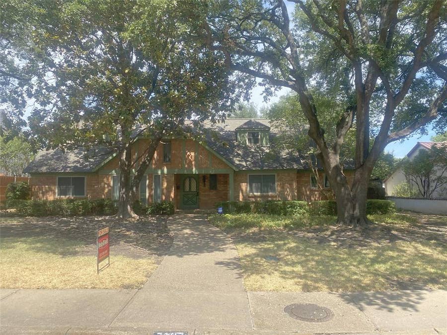 Property photo for 7127 Chipperton Drive, Dallas, TX