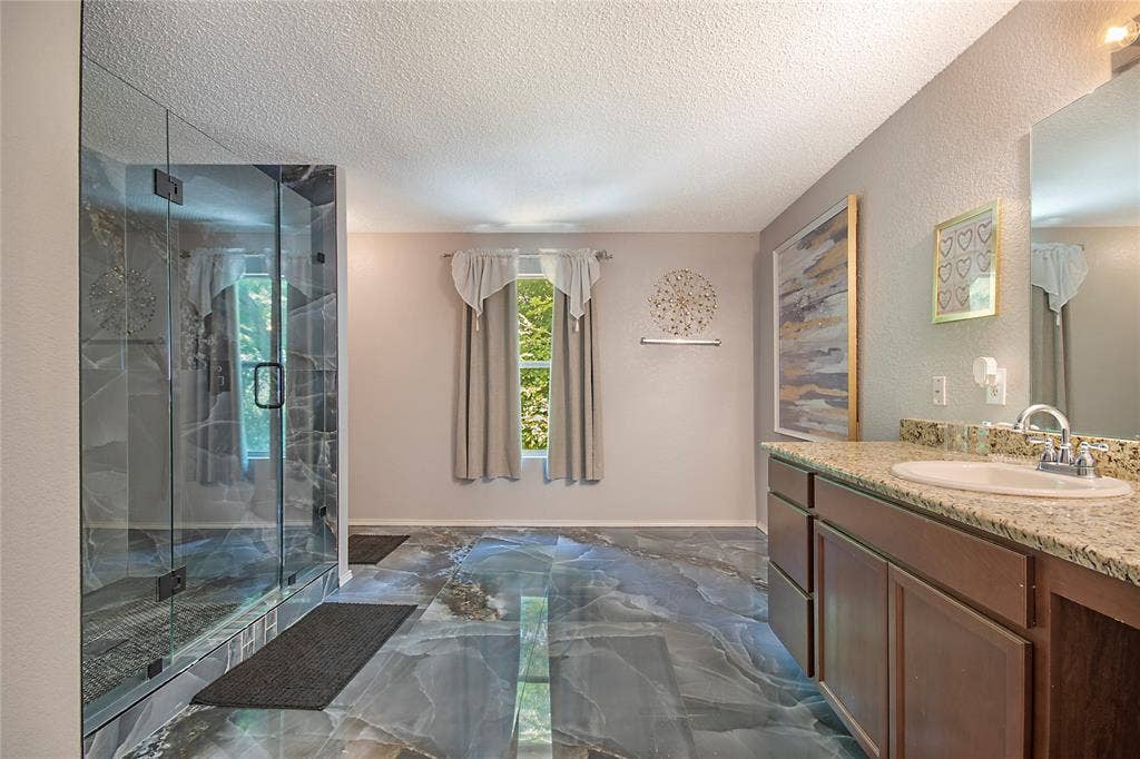 6659 Leaning Oaks Street, Dallas, TX 75241 6659 Leaning Oaks Street, Dallas, TX 75241
