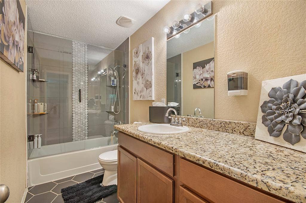 6659 Leaning Oaks Street, Dallas, TX 75241 6659 Leaning Oaks Street, Dallas, TX 75241
