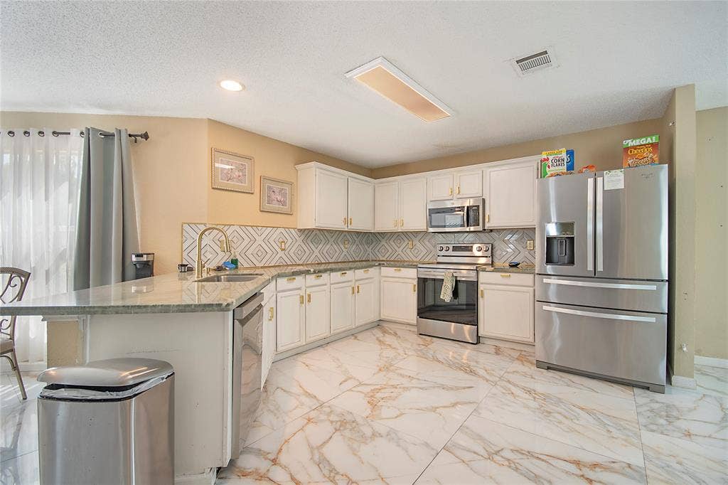 6659 Leaning Oaks Street, Dallas, TX 75241 6659 Leaning Oaks Street, Dallas, TX 75241