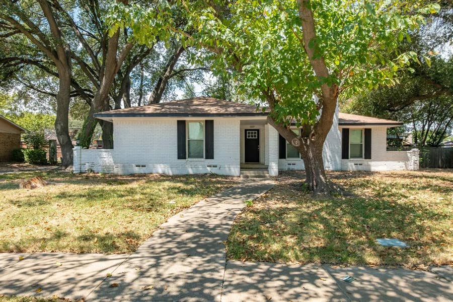 Property photo for 3207 Truxillo Drive, Dallas, TX