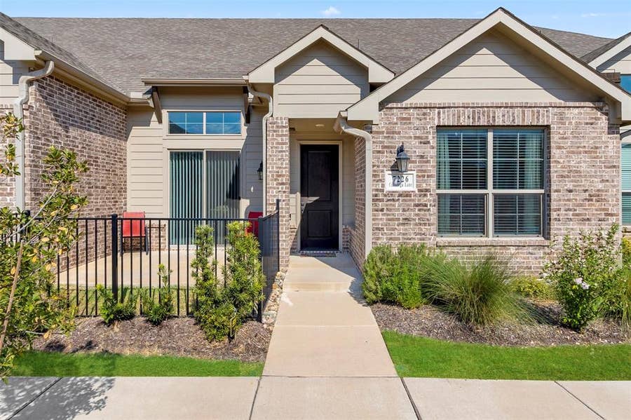 Property photo for 7226 Calistoga Lane, Grand Prairie, TX