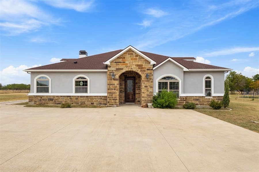 Property photo for 7719 County Road 272, Terrell, TX