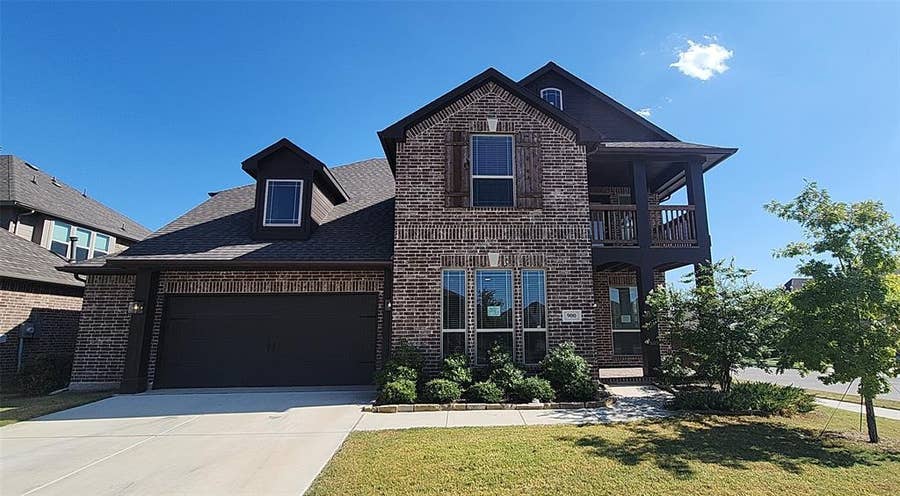 Property photo for 900 Superbloom Avenue, Justin, TX