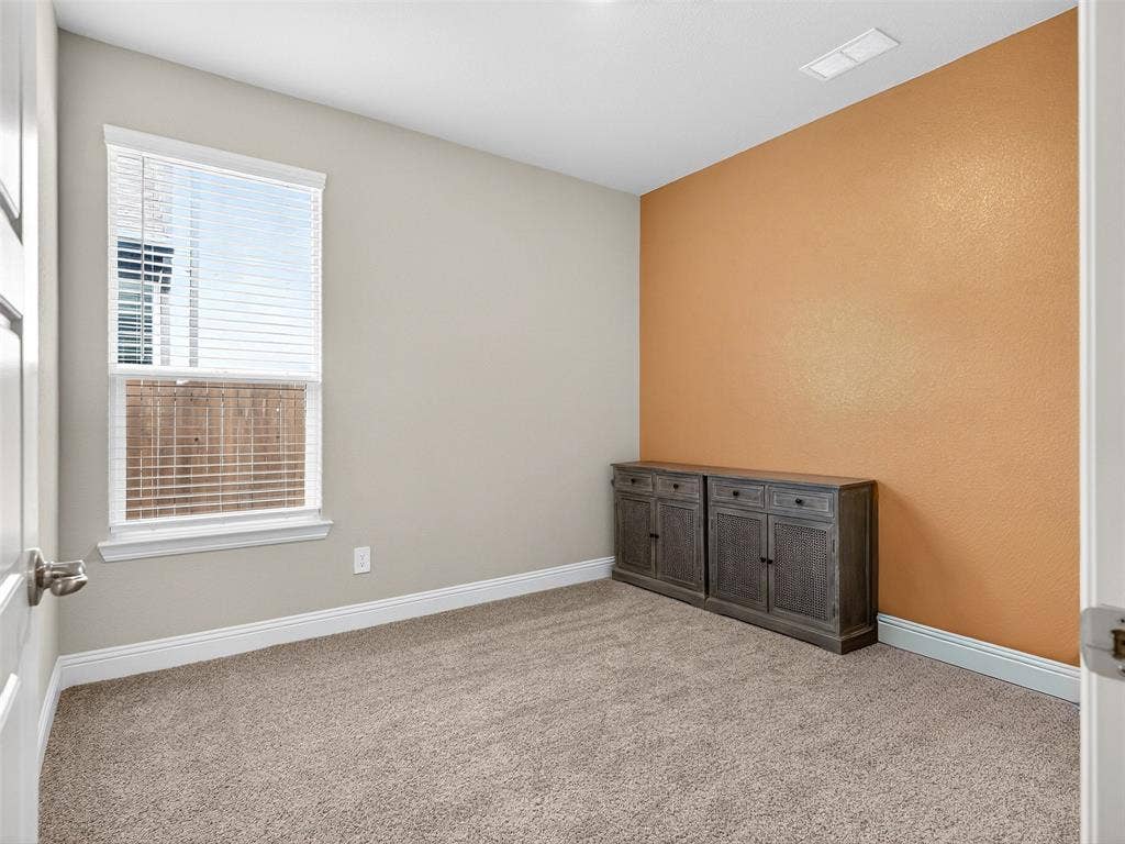 2504 Wren Lane, Denton, TX 76205 2504 Wren Lane, Denton, TX 76205