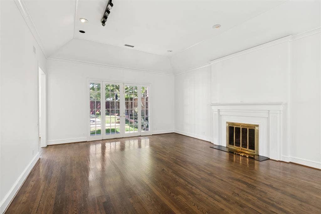 7739 SOUTHWESTERN Boulevard, Dallas, TX 75225 7739 SOUTHWESTERN Boulevard, Dallas, TX 75225