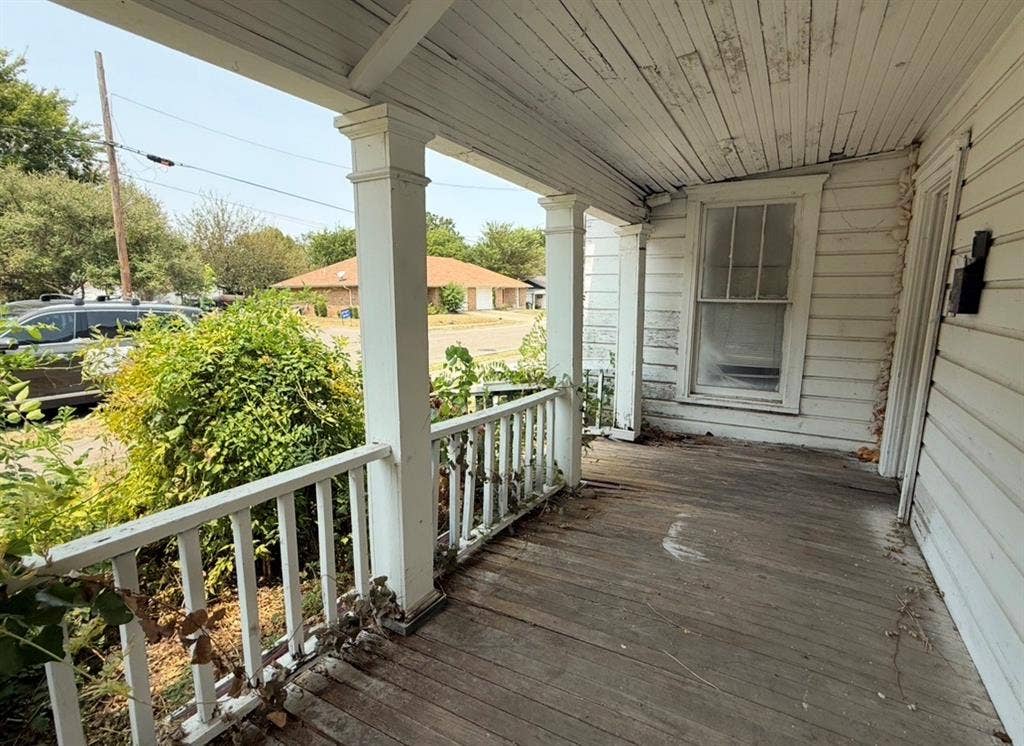 1018 N College Street, McKinney, TX 75069 1018 N College Street, McKinney, TX 75069