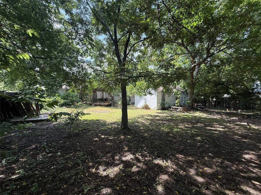 1018 N College Street, McKinney, TX 75069 1018 N College Street, McKinney, TX 75069