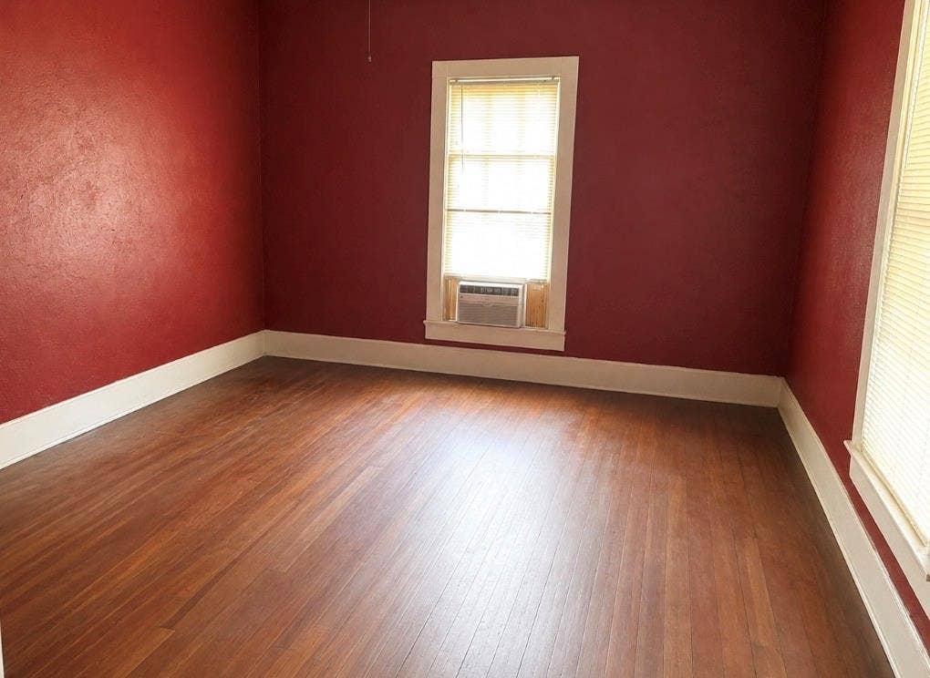 1018 N College Street, McKinney, TX 75069 1018 N College Street, McKinney, TX 75069