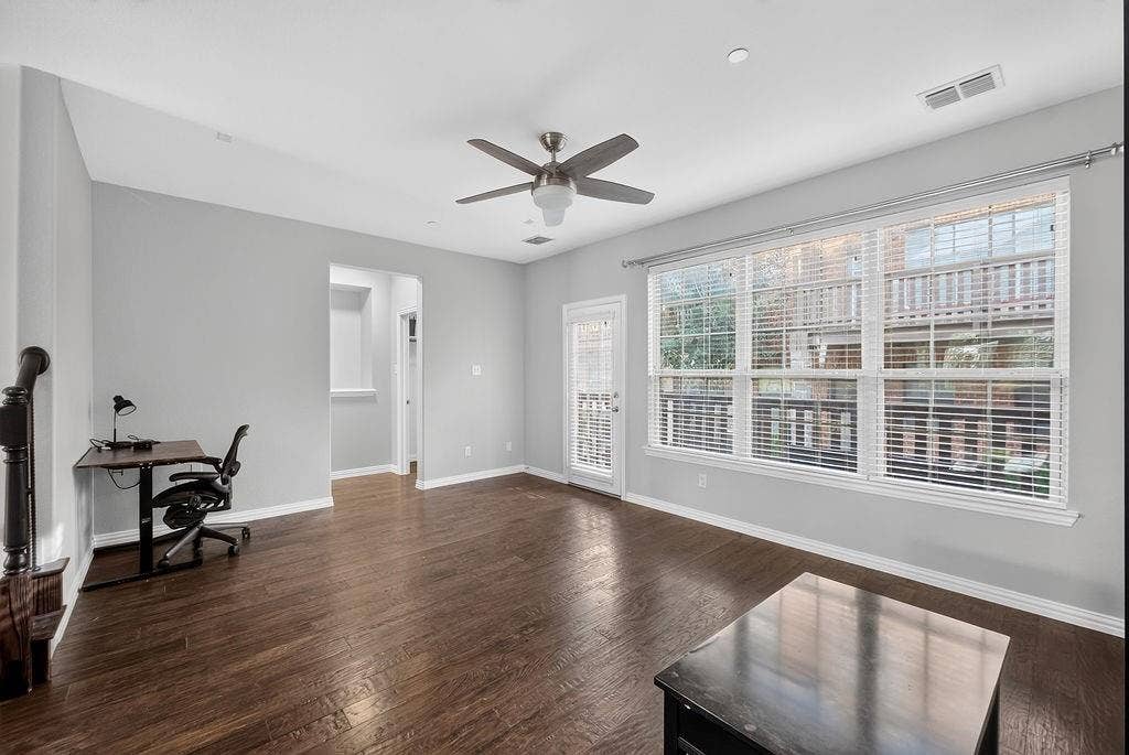 7880 Oxer Drive, Irving, TX 75063 7880 Oxer Drive, Irving, TX 75063