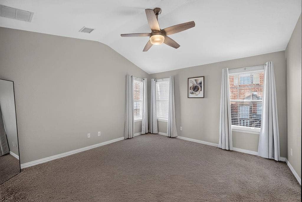 7880 Oxer Drive, Irving, TX 75063 7880 Oxer Drive, Irving, TX 75063