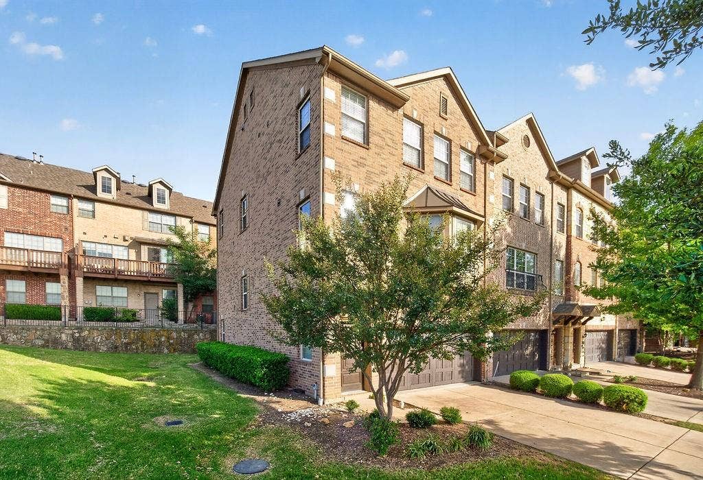 7880 Oxer Drive, Irving, TX 75063 7880 Oxer Drive, Irving, TX 75063