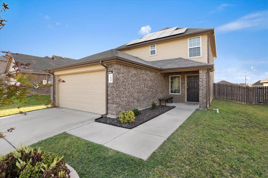 Property photo for 1604 Blue Jay Drive, Ennis, TX