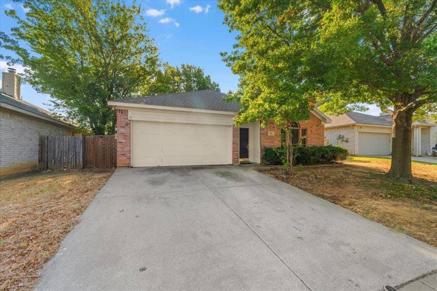 Property photo for 3933 Parkhaven Drive, Denton, TX