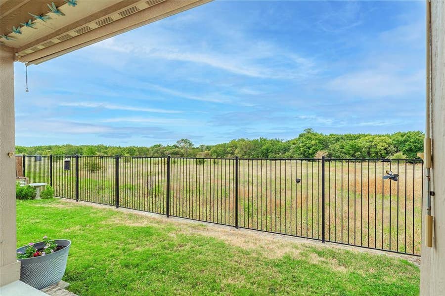 Property photo for 112 Plumed Thistle Drive, Fort Worth, TX