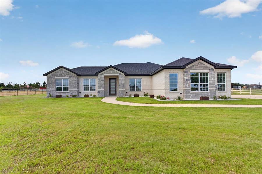 Property photo for 4209 County Road 2512, Royse City, TX
