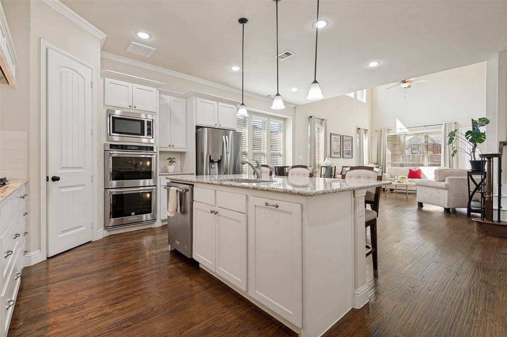 3307 Willow Brook Drive, Mansfield, TX 76063