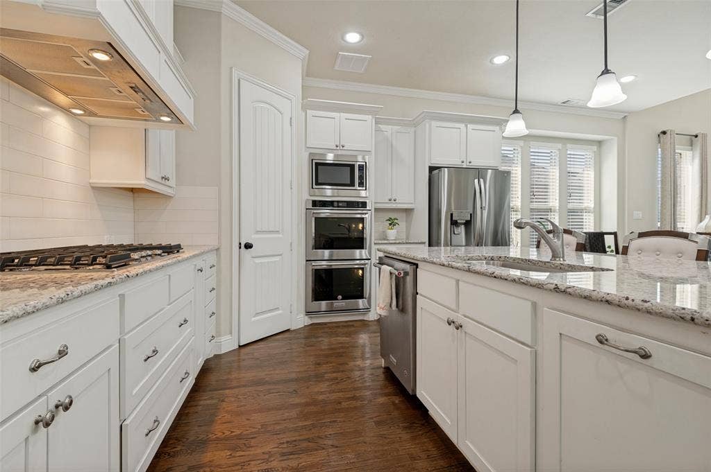3307 Willow Brook Drive, Mansfield, TX 76063