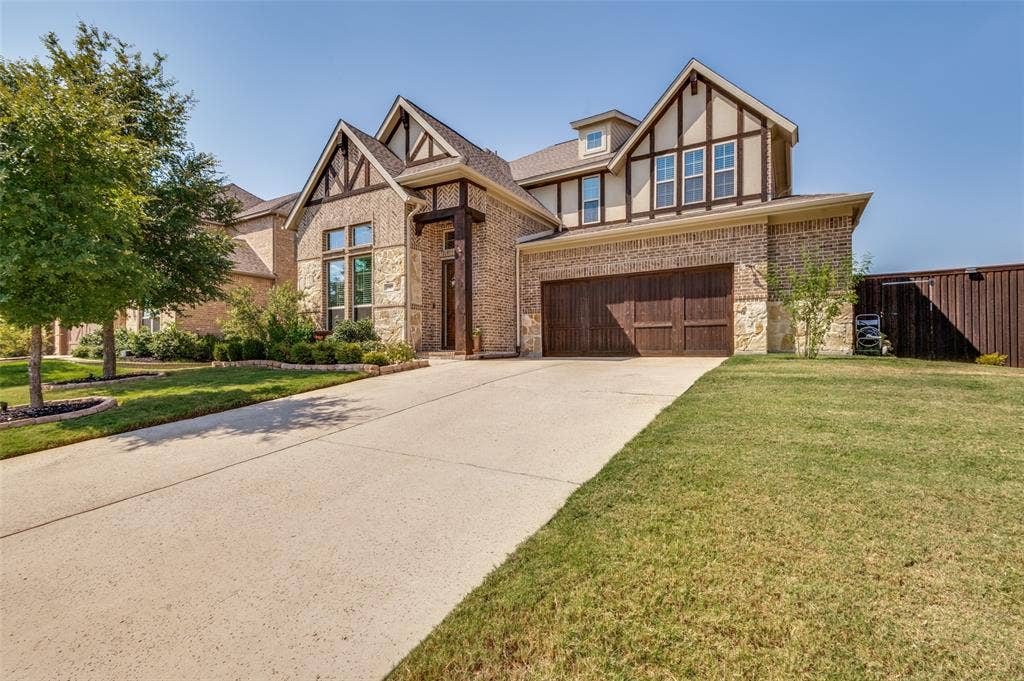 3307 Willow Brook Drive, Mansfield, TX 76063