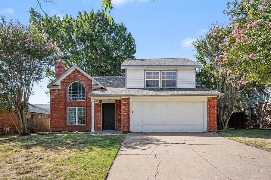 Property photo for 307 Hopewell Street, Grand Prairie, TX