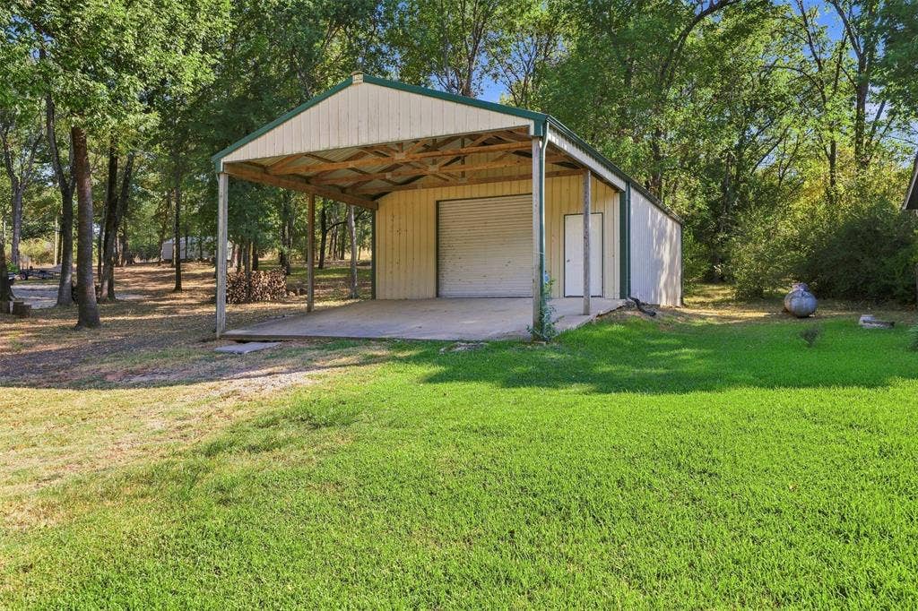 18404 Pine Drive, Eustace, TX 75124 18404 Pine Drive, Eustace, TX 75124