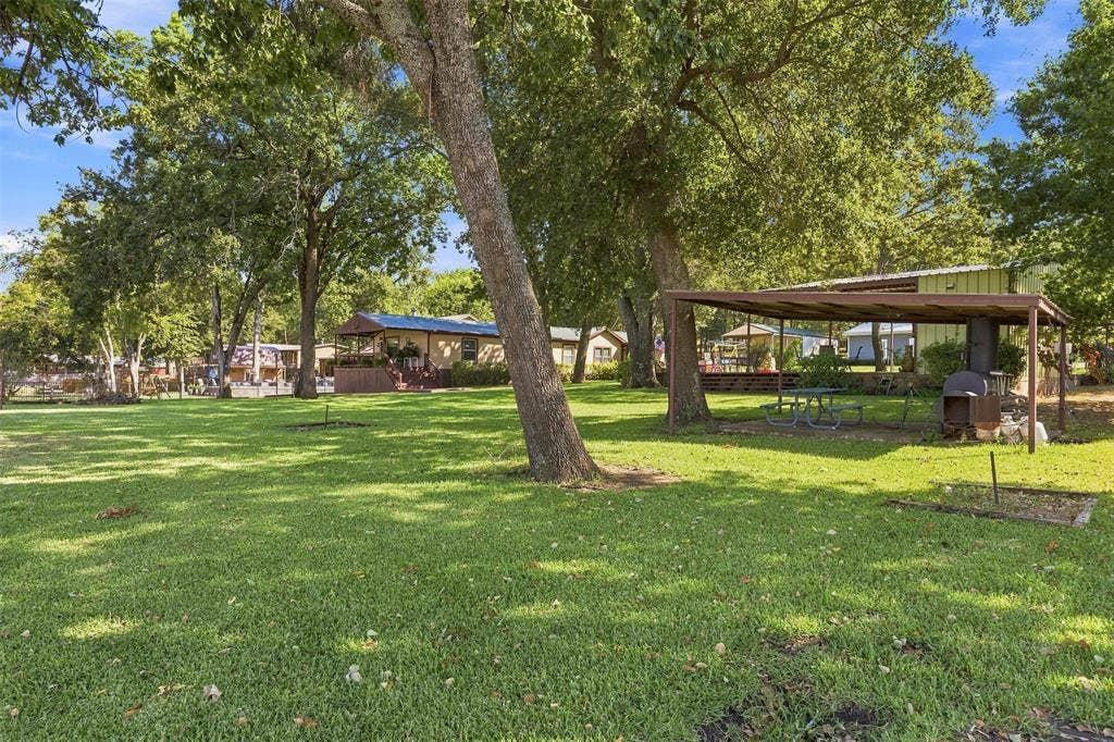 18404 Pine Drive, Eustace, TX 75124 18404 Pine Drive, Eustace, TX 75124