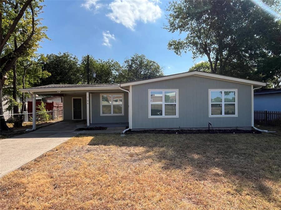 Property photo for 704 Wilkinson Drive, Mesquite, TX